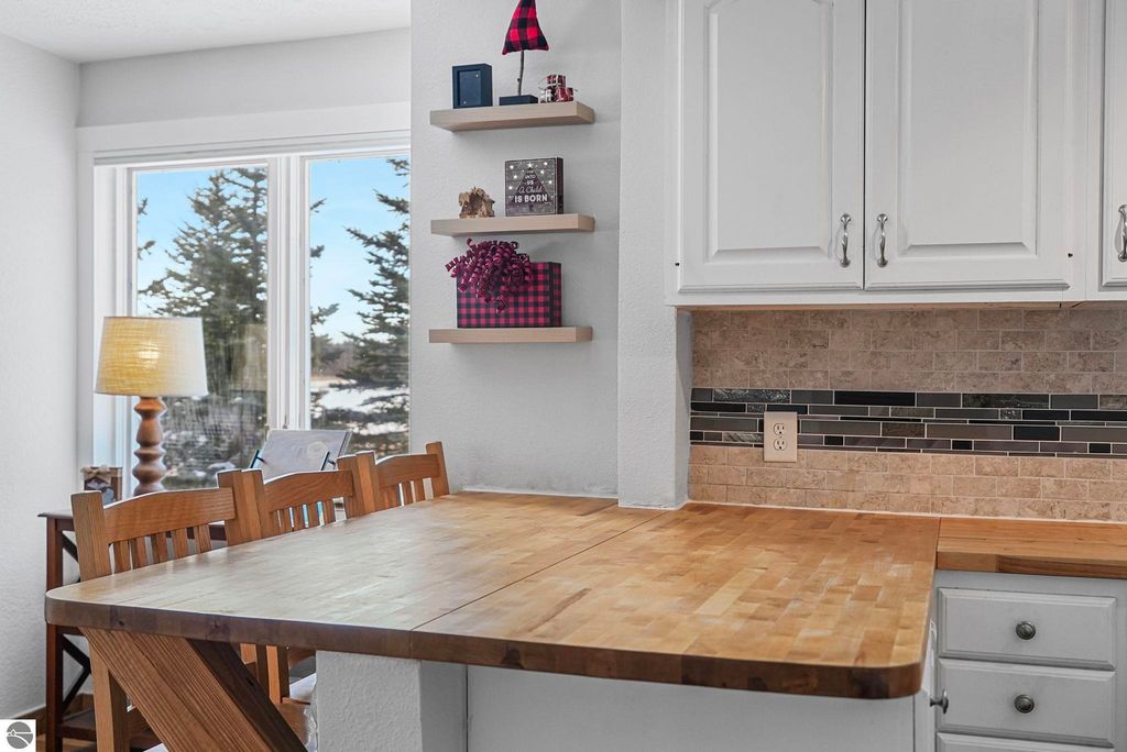 Image 9 of property listing at 1189 Gray Road, Traverse City, MI 49684