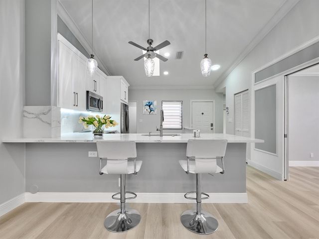 6067 Kings Gate Circle, Delray Beach, FL 33484