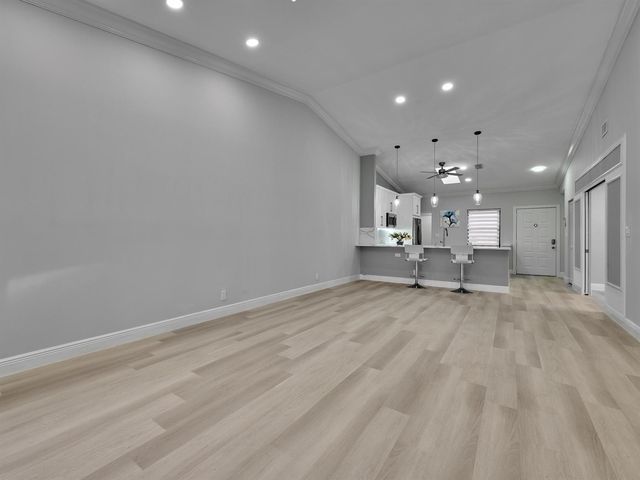 6067 Kings Gate Circle, Delray Beach, FL 33484