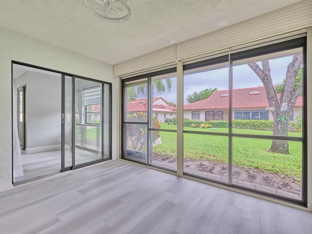 6067 Kings Gate Circle, Delray Beach, FL 33484