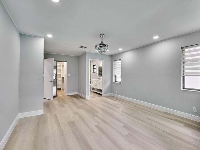 6067 Kings Gate Circle, Delray Beach, FL 33484