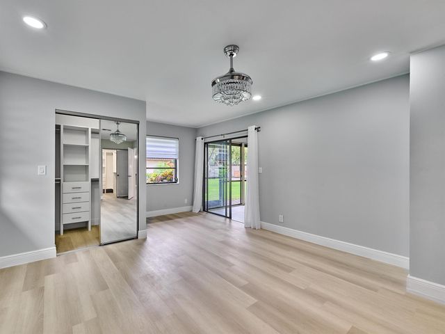 6067 Kings Gate Circle, Delray Beach, FL 33484