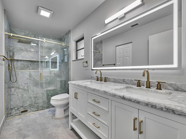 6067 Kings Gate Circle, Delray Beach, FL 33484