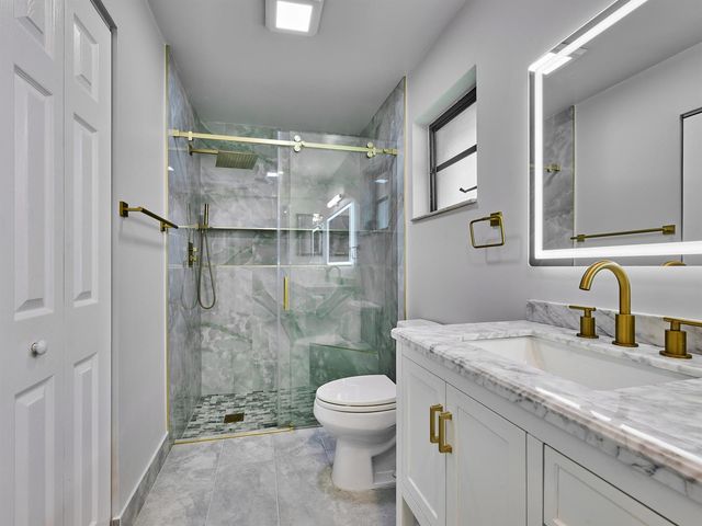 6067 Kings Gate Circle, Delray Beach, FL 33484