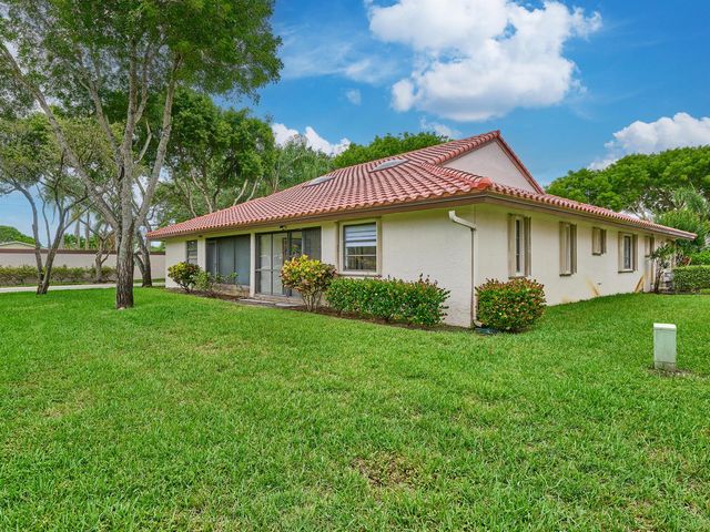 6067 Kings Gate Circle, Delray Beach, FL 33484
