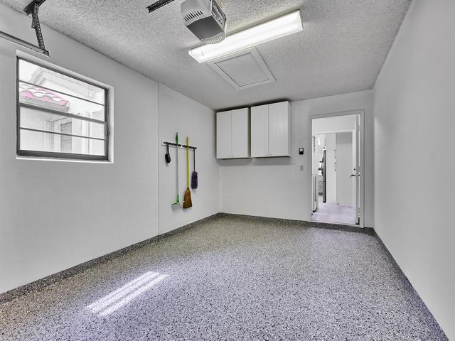 6067 Kings Gate Circle, Delray Beach, FL 33484