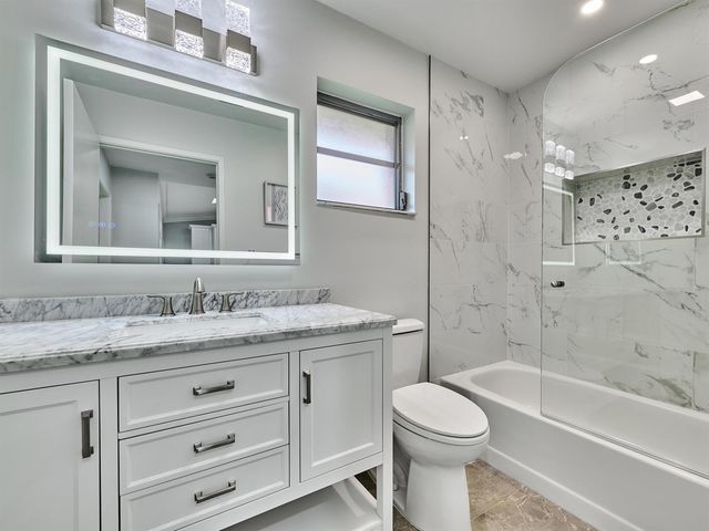 6067 Kings Gate Circle, Delray Beach, FL 33484