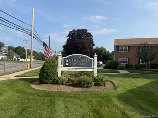 338 Lakeland Avenue 6 E, Sayville, NY 11782