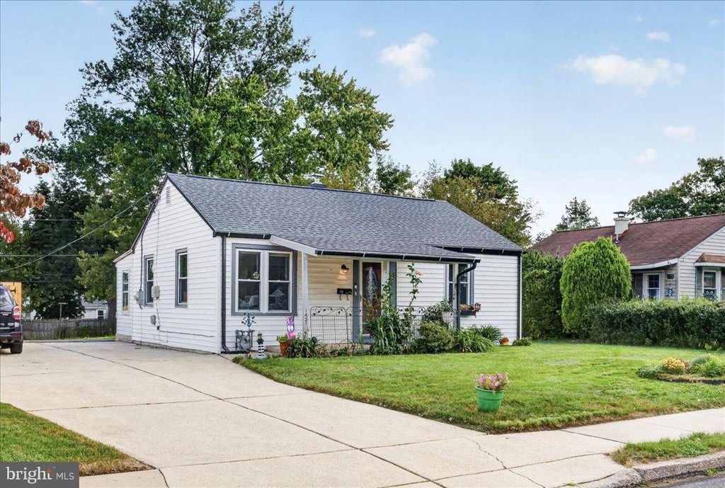 1421 W JAMES ST, WEST NORRITON, PA 19403 — photo 3