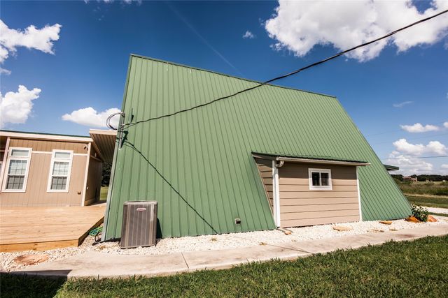 124 Greenhill Circle, Nocona, TX 76255