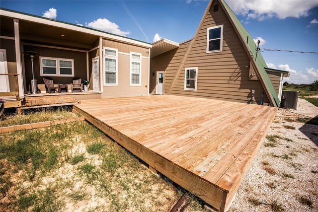 124 Greenhill Circle, Nocona, TX 76255