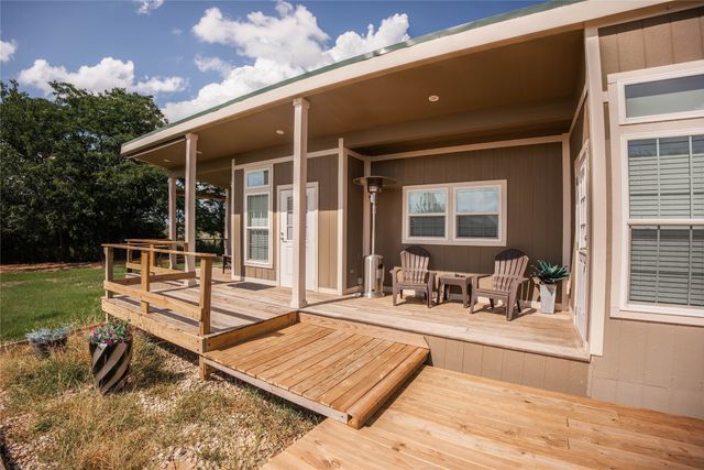 124 Greenhill Circle, Nocona, TX 76255