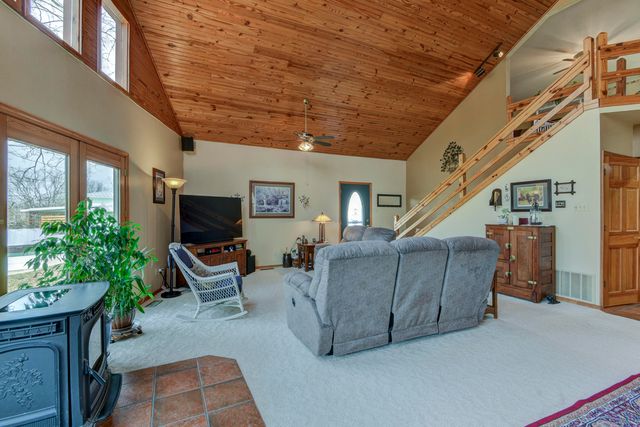 26141 Farm Road 1215, Golden, MO 65658