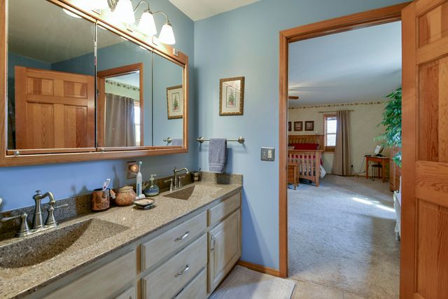 26141 Farm Road 1215, Golden, MO 65658