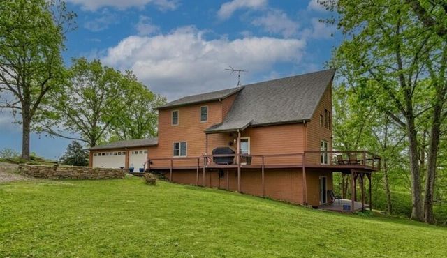 26141 Farm Road 1215, Golden, MO 65658