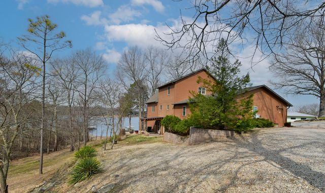 26141 Farm Road 1215, Golden, MO 65658