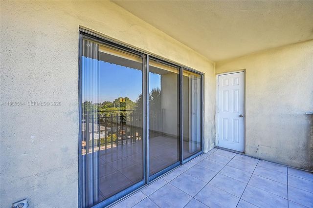 650 NE 149th Street 406A, Miami, FL 33161