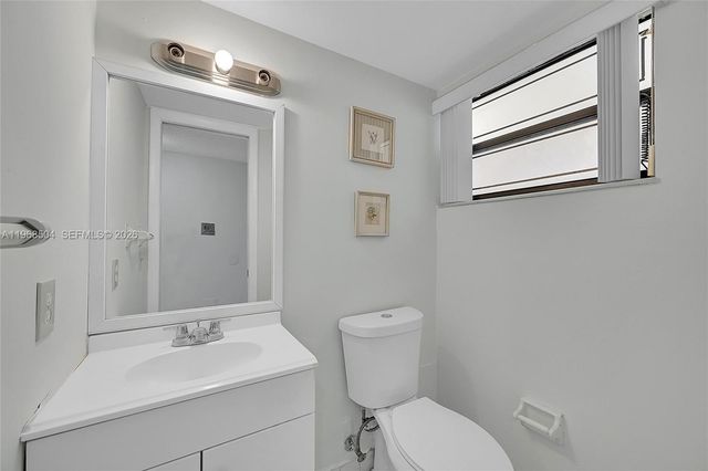 650 NE 149th Street 406A, Miami, FL 33161