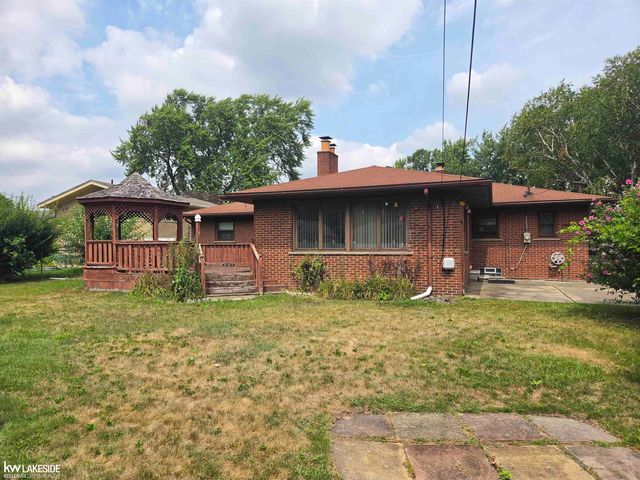 20850 Crowley Street, St Clair Shores, MI 48081