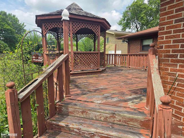 20850 Crowley Street, St Clair Shores, MI 48081