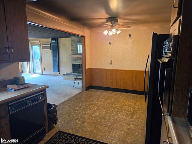 20850 Crowley Street, St Clair Shores, MI 48081