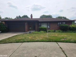 20850 Crowley Street, St Clair Shores, MI 48081