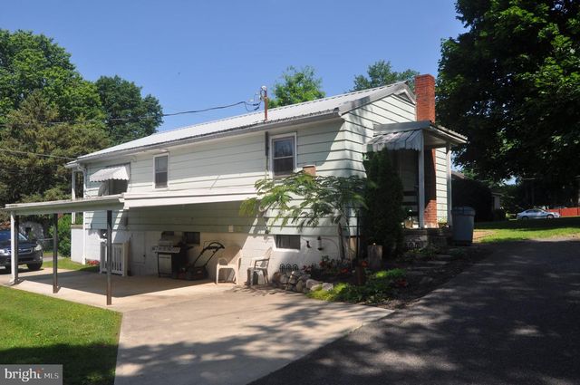 732 BLASSER ST, Millersburg, PA 17061