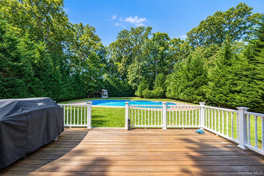 16 Dogwood Drive, Smithtown, NY 11787 — photo 4