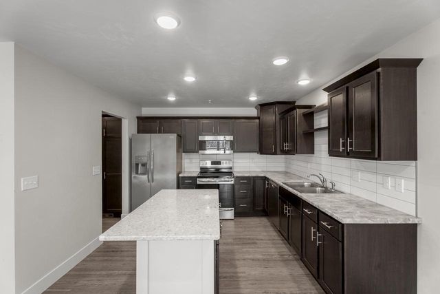 228 S JACKSON STREET, Green Bay, WI 54301
