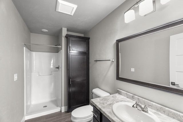 228 S JACKSON STREET, Green Bay, WI 54301