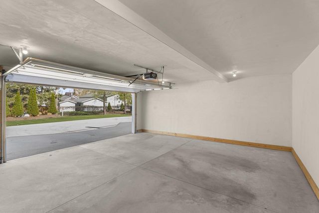 228 S JACKSON STREET, Green Bay, WI 54301
