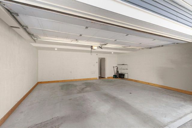 228 S JACKSON STREET, Green Bay, WI 54301