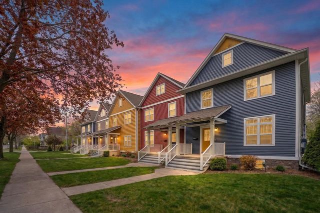 228 S JACKSON STREET, Green Bay, WI 54301