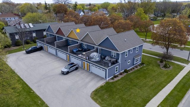 228 S JACKSON STREET, Green Bay, WI 54301