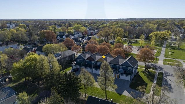 228 S JACKSON STREET, Green Bay, WI 54301