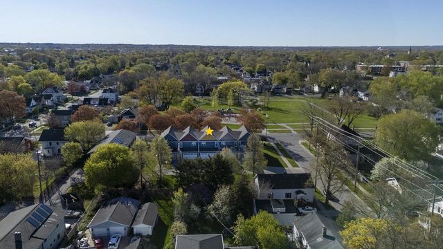 228 S JACKSON STREET, Green Bay, WI 54301