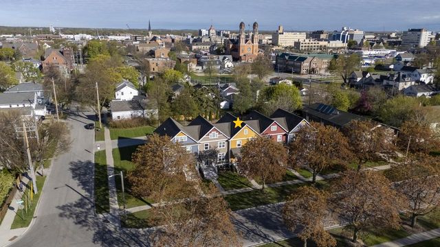 228 S JACKSON STREET, Green Bay, WI 54301
