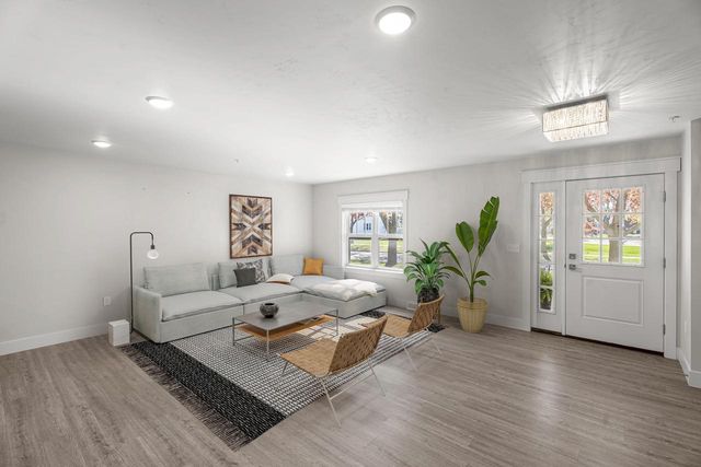 228 S JACKSON STREET, Green Bay, WI 54301