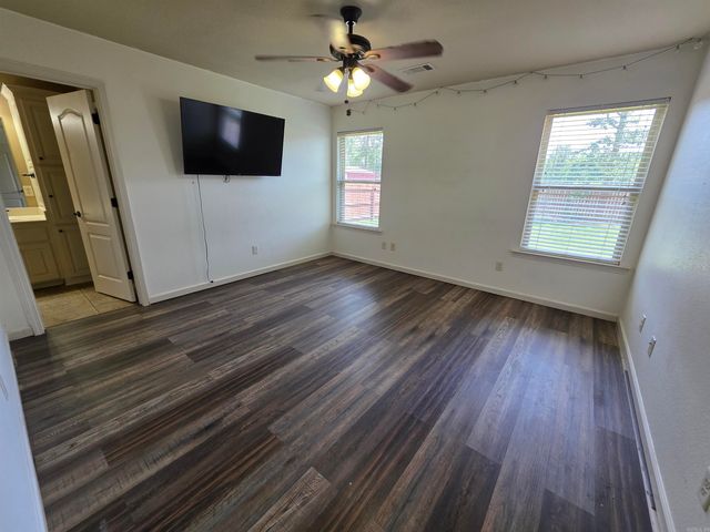 37 Green Apple Drive, Ward, AR 72176