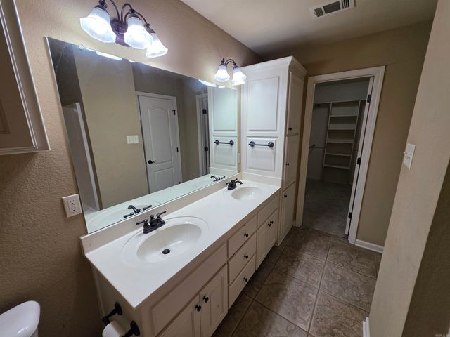 37 Green Apple Drive, Ward, AR 72176