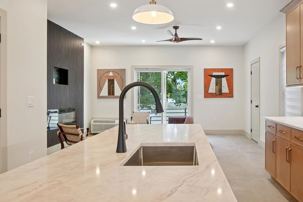 121A CLINTON AVE, Jc, Bergen-lafayett, NJ 07304