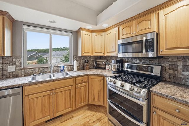 10175 LARAMIE LN, Summerset, SD 57718