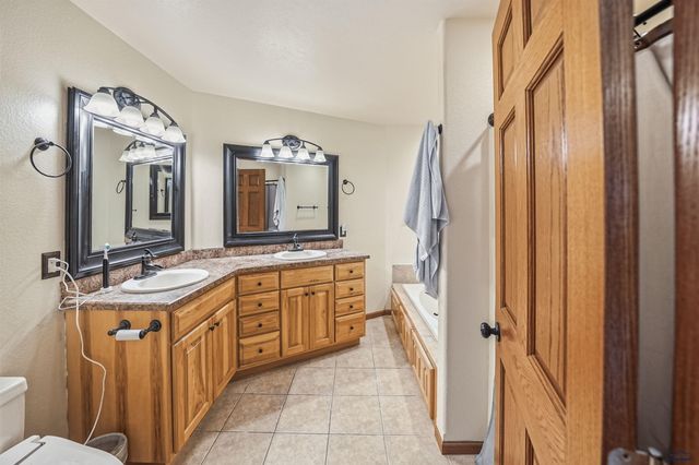 10175 LARAMIE LN, Summerset, SD 57718