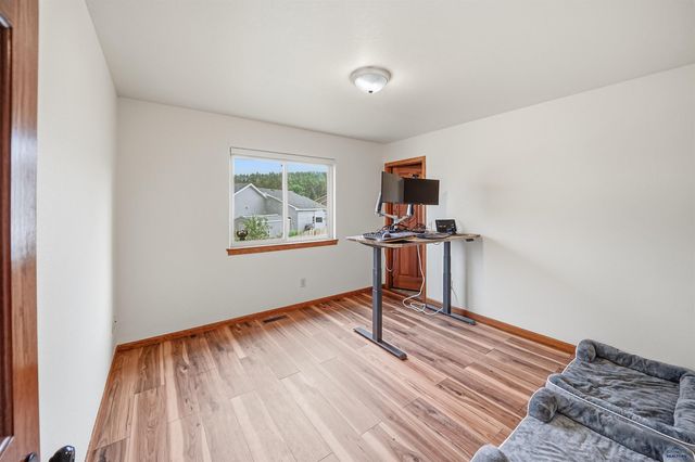 10175 LARAMIE LN, Summerset, SD 57718