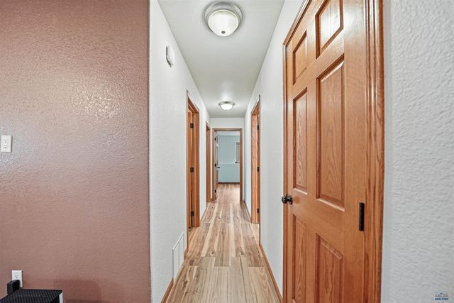 10175 LARAMIE LN, Summerset, SD 57718