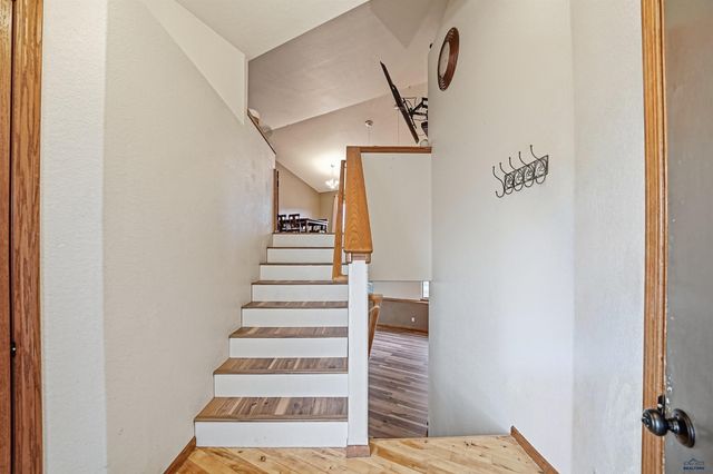 10175 LARAMIE LN, Summerset, SD 57718