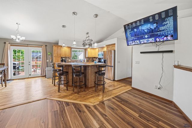 10175 LARAMIE LN, Summerset, SD 57718