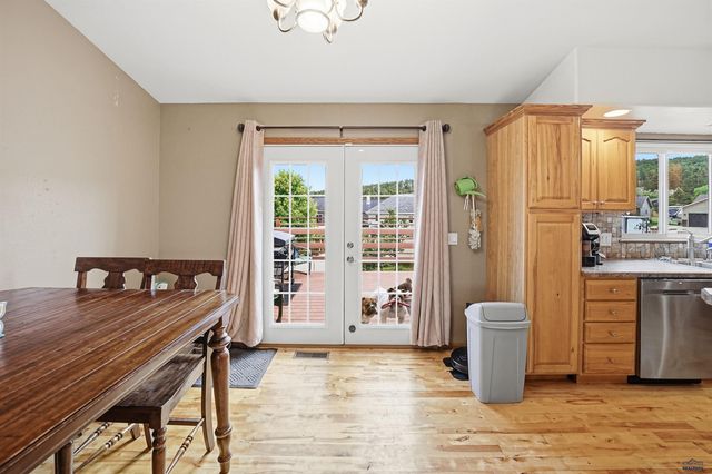 10175 LARAMIE LN, Summerset, SD 57718