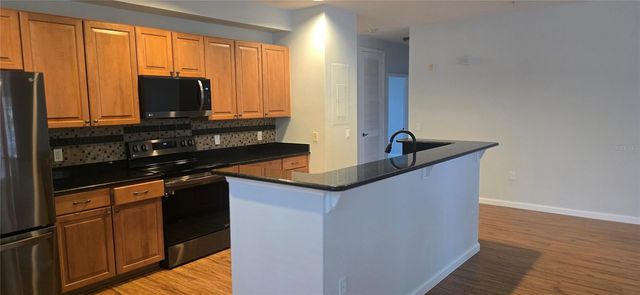 4249 CORRINE DRIVE 8-104, Orlando, FL 32814