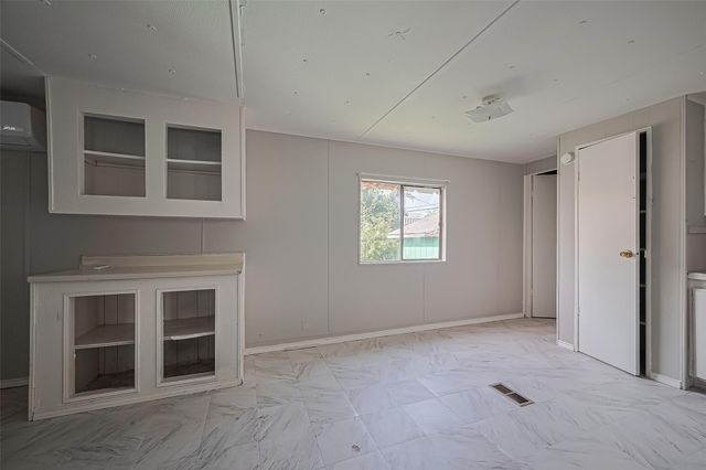 914 Davis Street, Pasadena, TX 77506